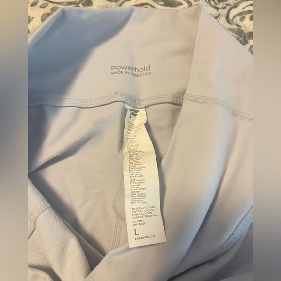 Powerhold Fabletics Leggings 3/4 Length - Picture 2 of 2